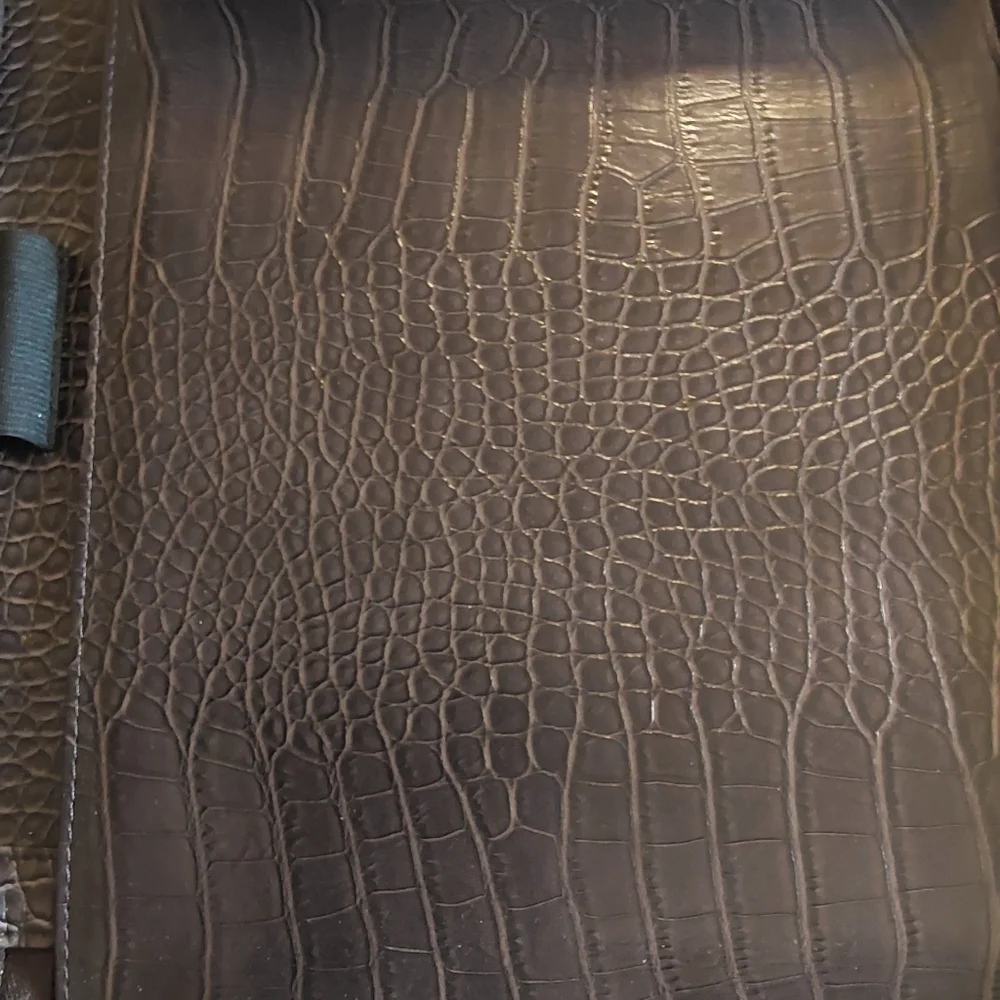 🌺 Near New Brown Leather (Croc) Attaché /Portfolio